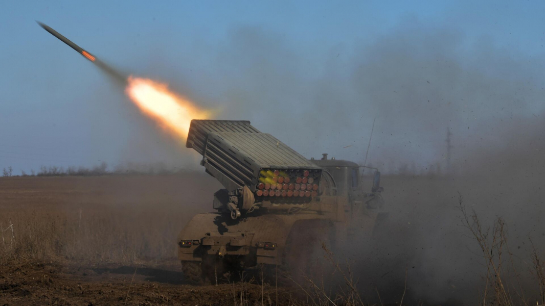 МО РФ: ВСУ потеряли более 300 военных в Курской области за сутки